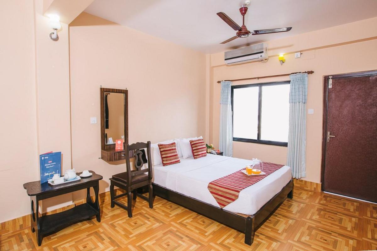 Hotel Ezen Pokhara Buitenkant foto