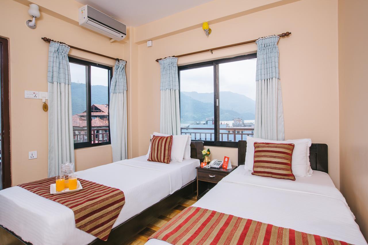 Hotel Ezen Pokhara Buitenkant foto